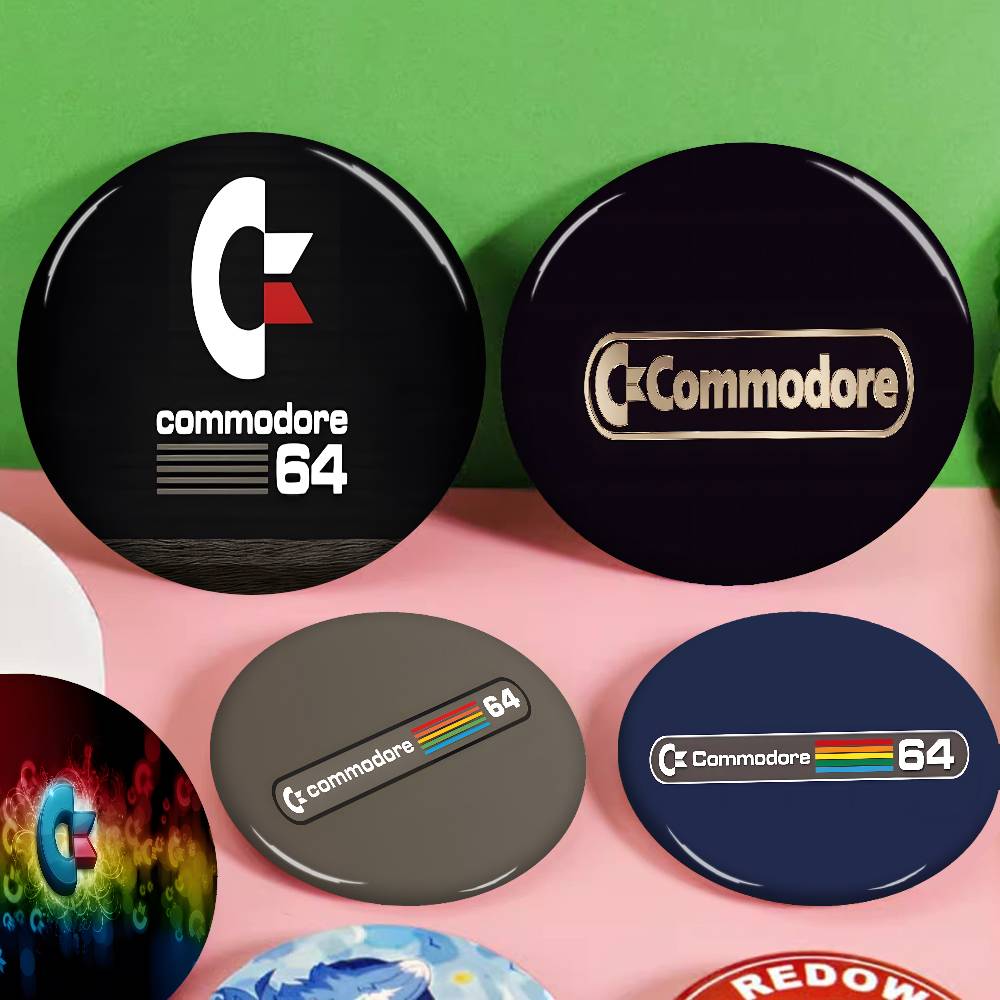 Broche Artesanal C-Commodore-6 - Tech Accessories Backpack avaliação e preço